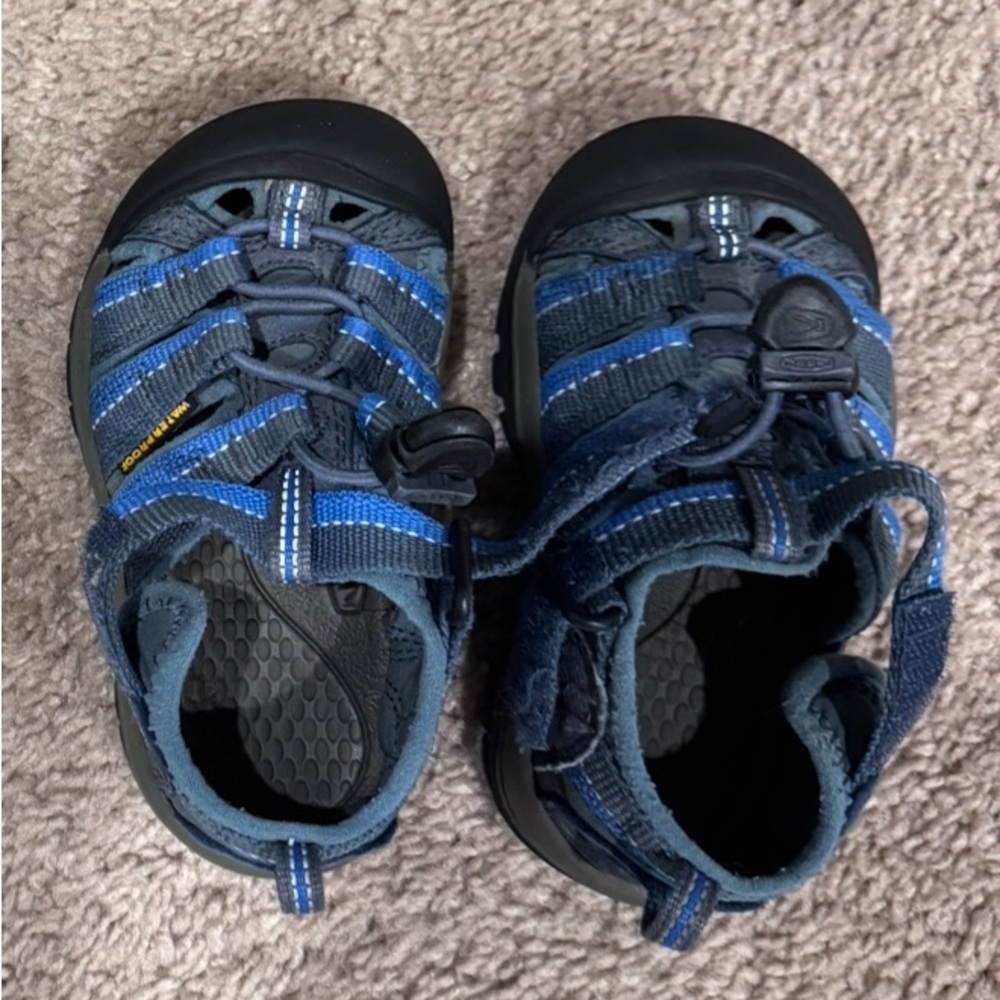 Keen Kids Navy and Black Adventure Sandals